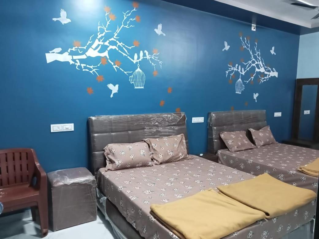Honest Deluxe Room Garudeshwar Kültér fotó